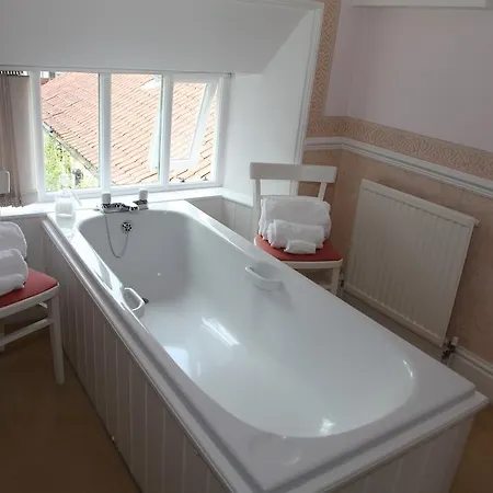 Pensjonat Burnley House 4*