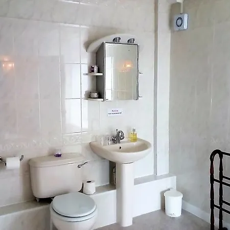 Pensjonat Burnley House 4*