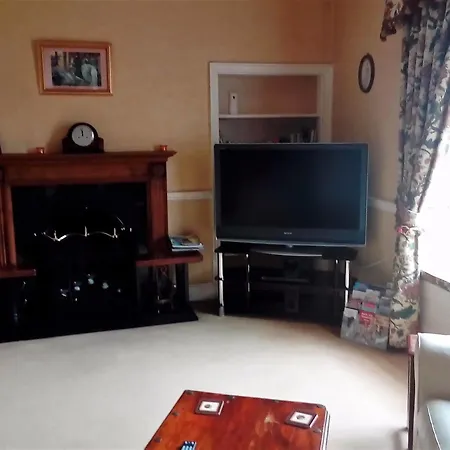 Burnley House 4*