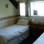 Burnley House بيت ضيافة 4*