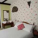 게스트하우스 Burnley House 4*