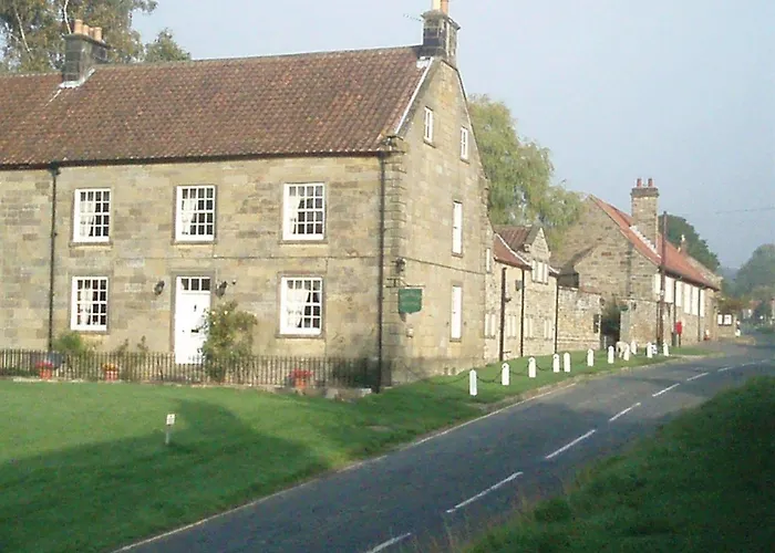 Guest house Burnley House 4*