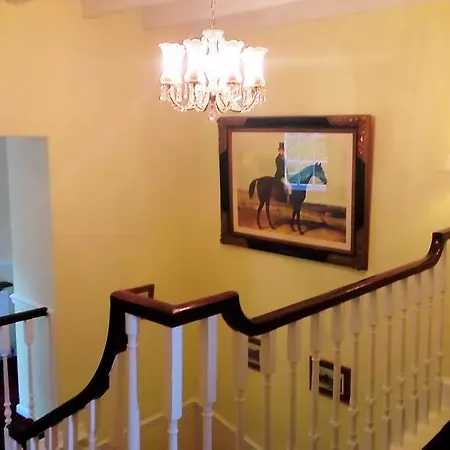 Konukevi Burnley House 4*